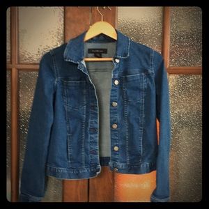 Blue denim trucker jean jacket